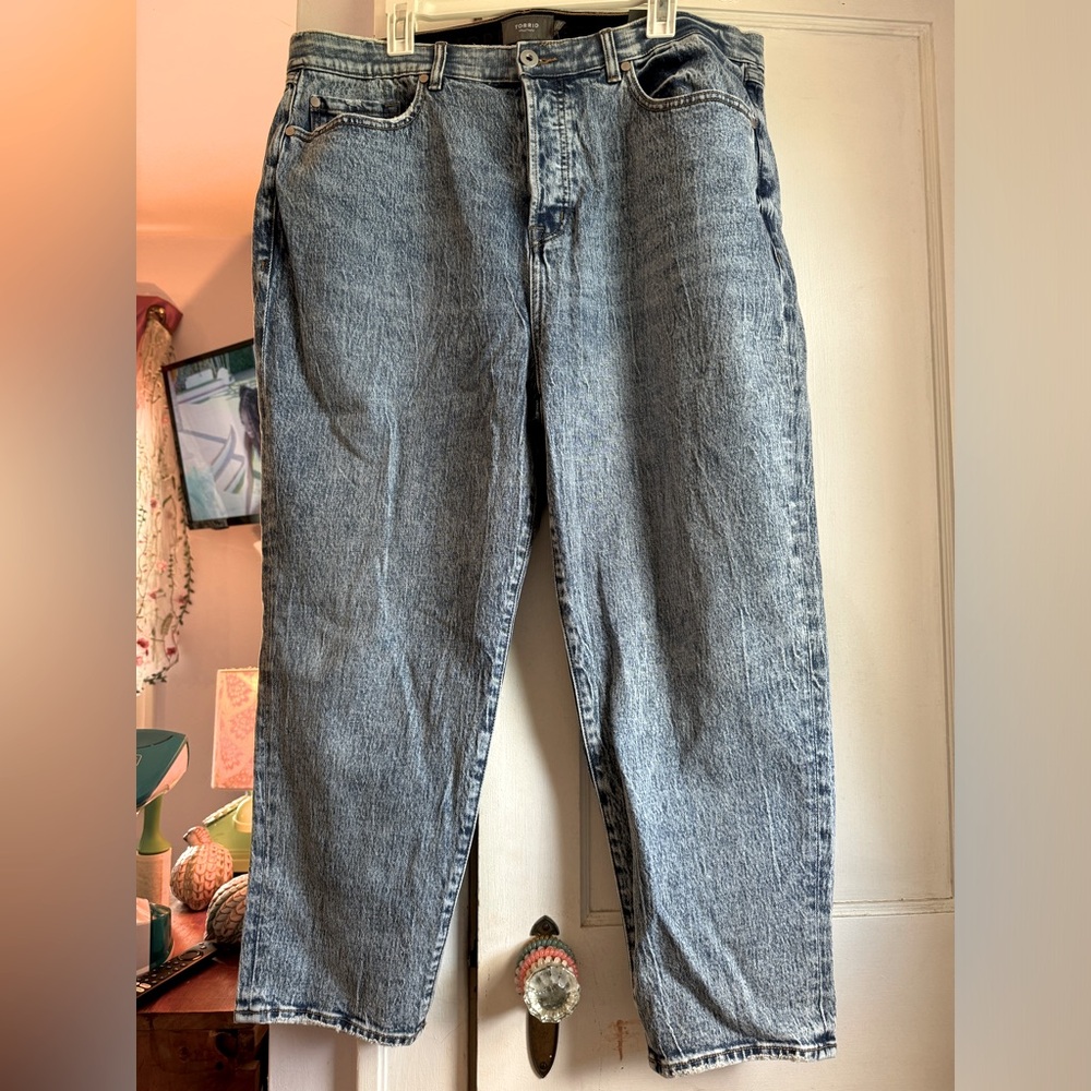 Torrid Mom Jean Straight Premium Classic Denim High-Rise Jean, Size 20